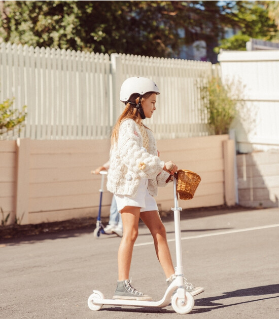 Banwood Vintage Maxi Scooter // Cream