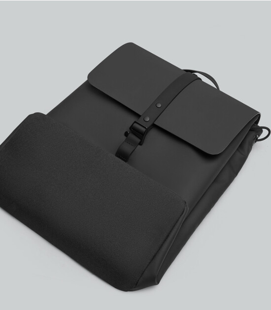 Gaston Luga Dash Bucket Laptop Bölmeli Sırt Çantası  (11 inch / 13 inch) // Siyah