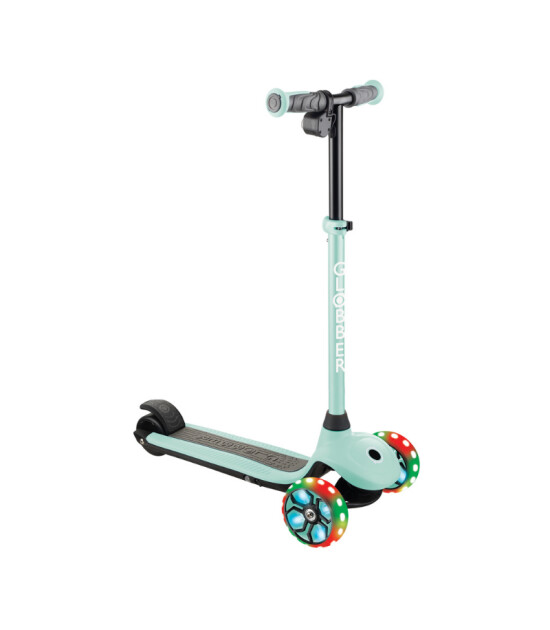 Globber One K E-Motion 4 Plus Işıklı Elektrikli Scooter // Mint Yeşili