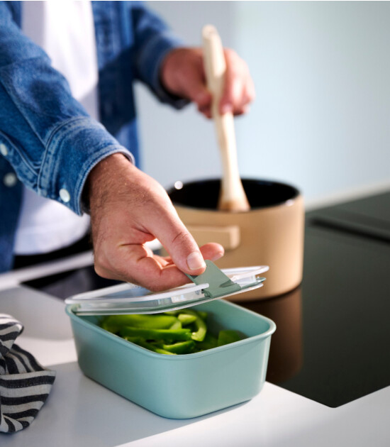 Mepal Easyclip Food Storage Box (1500 ml) // Nordic White